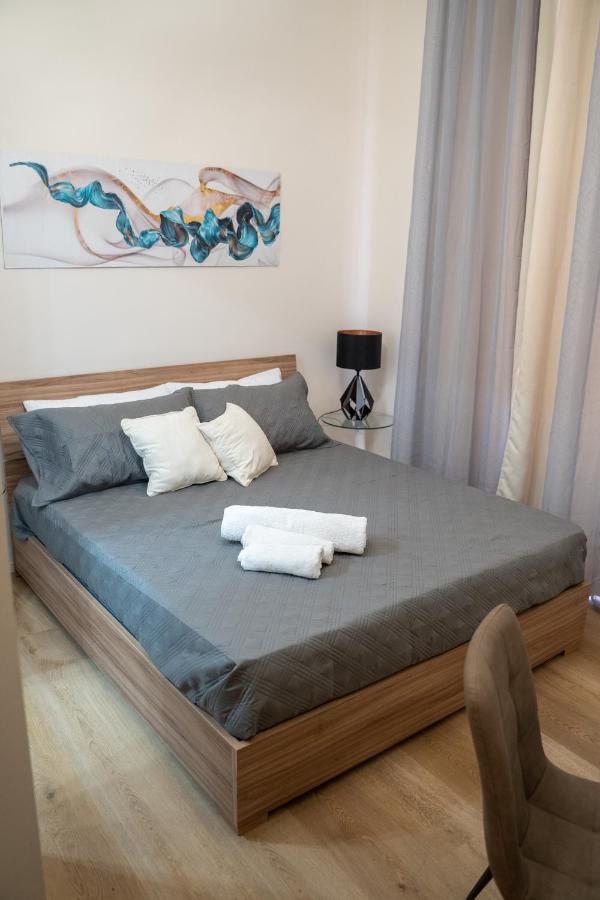 B&B Meridia Catania Bagian luar foto